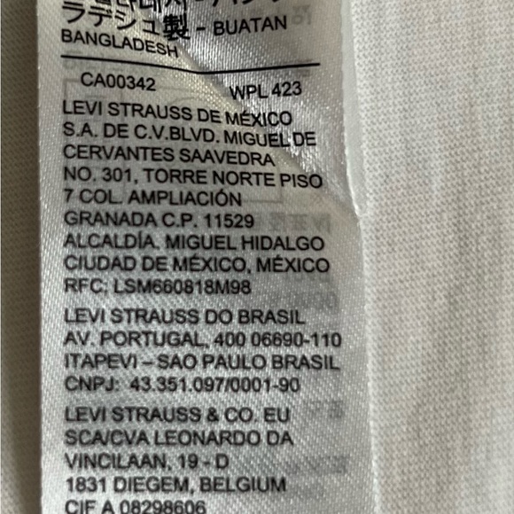 Levi’s Logo Perfect Tee shirt NWT ( XL ) - Picture 3 of 6
